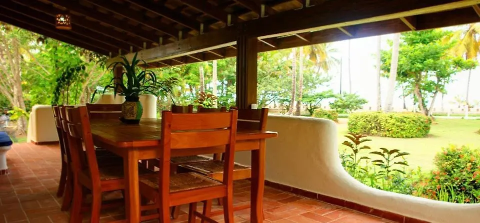 Villa Directly On The Beach, Las Ballenas Las Terrenas
